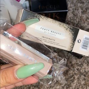 Fenty Beauty Blotting Paper